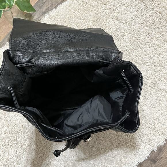 Victoria's Secret Black Pebbled Vegan Leather 90's-Y2K Vibe Drawstring Backpack - Picture 3 of 4